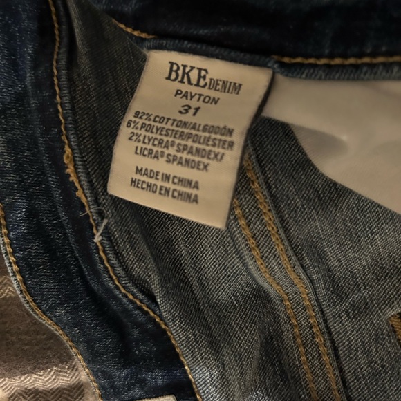 BKE shorts - Picture 2 of 3